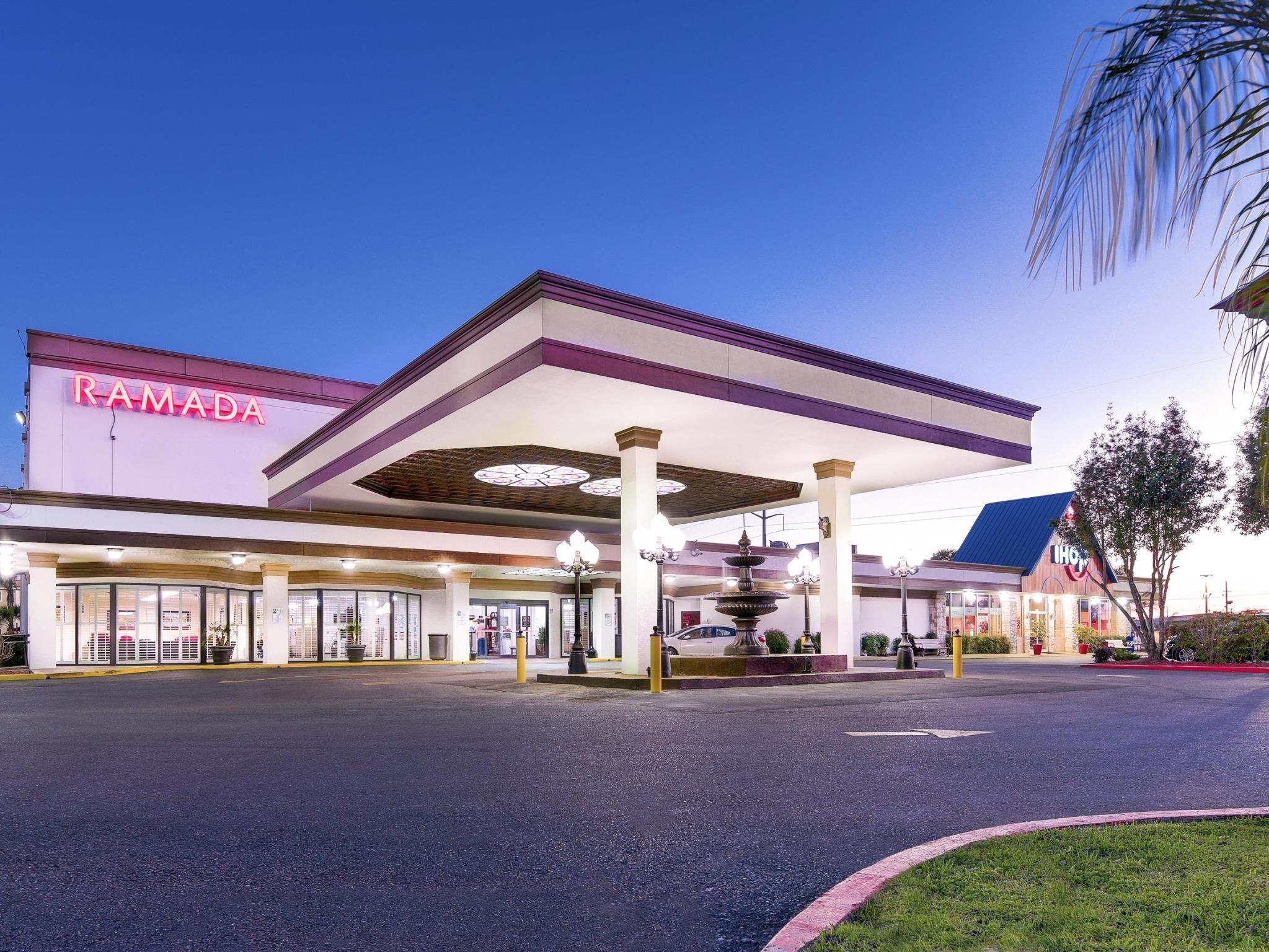 Ramada By Wyndham Metairie New Orleans Airport Hotel Exterior foto
