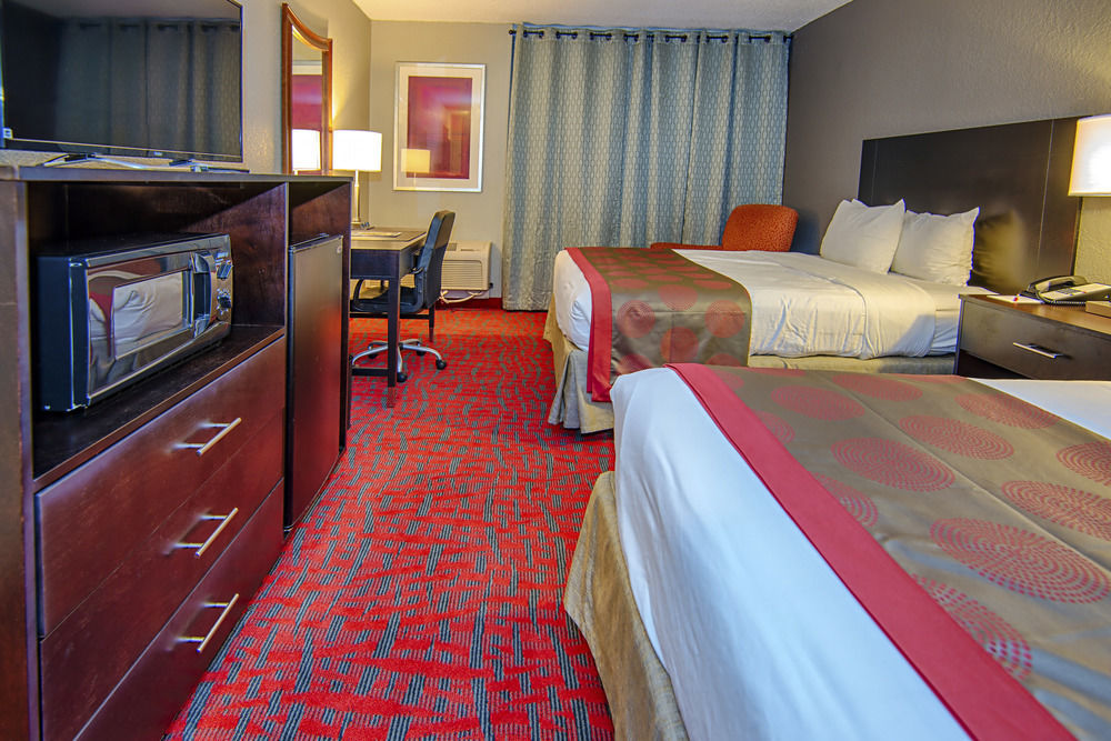 Ramada By Wyndham Metairie New Orleans Airport Hotel Exterior foto
